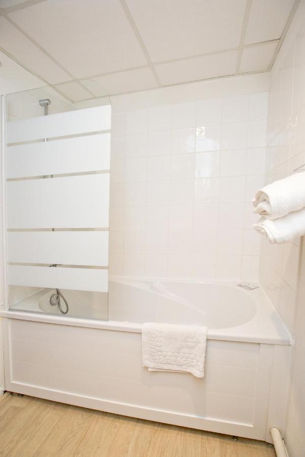 Grand Studio Avec Climatisation, Balcon Proche Gare Centre Ville Lourdes Dış mekan fotoğraf
