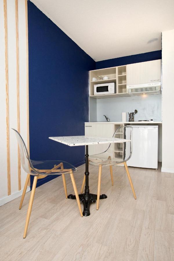 Grand Studio Avec Climatisation, Balcon Proche Gare Centre Ville Lourdes Dış mekan fotoğraf